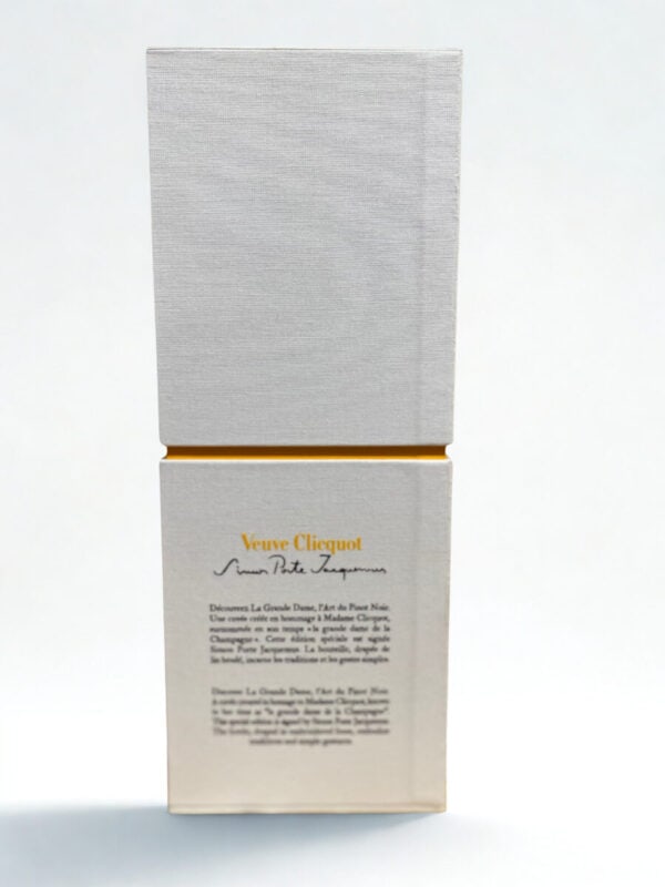 champagne veuve clicquot la grande dame 2018 bouteille dos